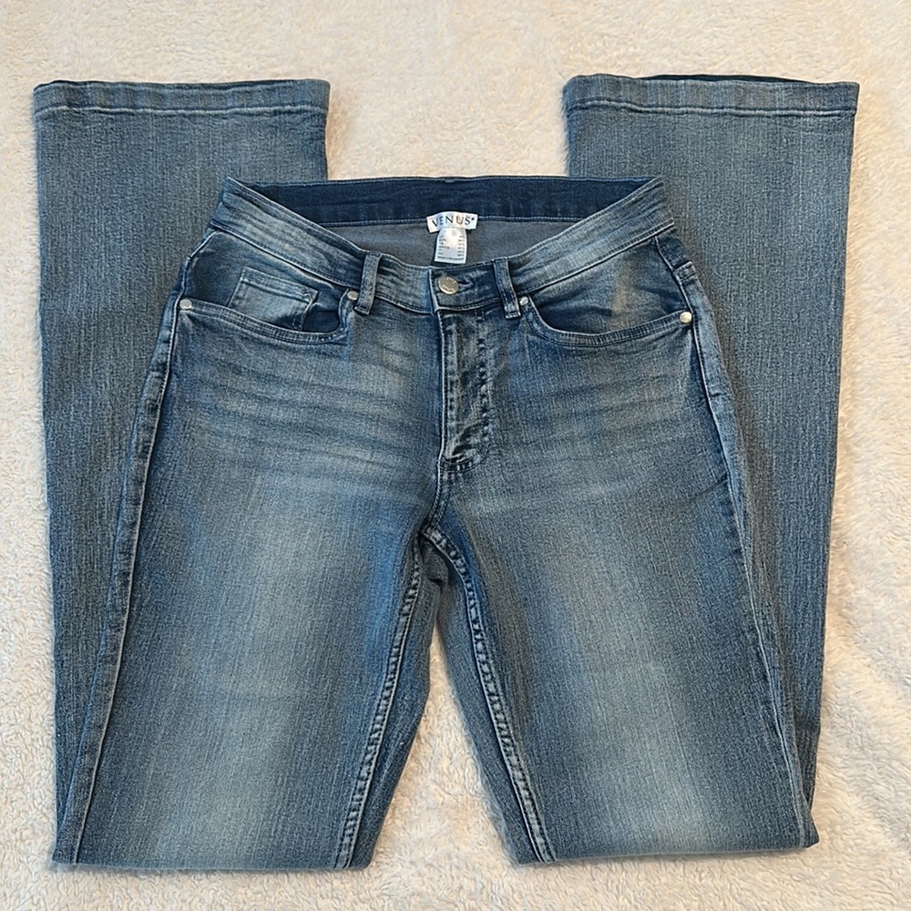 Venus Light Wash Bootcut Jeans Size 6 Long NWT - Picture 5 of 10